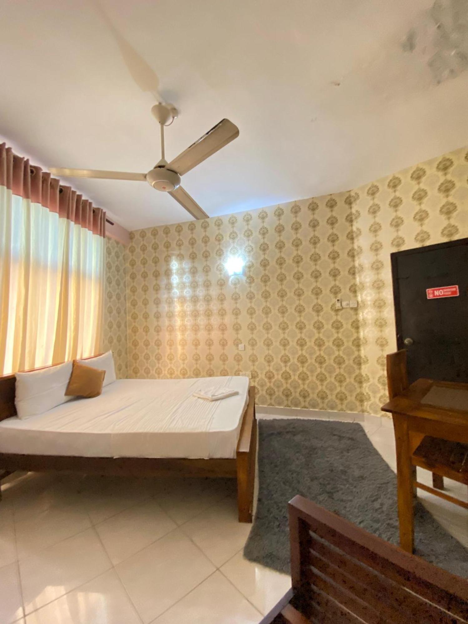 Airport City Hotel كاتوناياكى المظهر الخارجي الصورة
