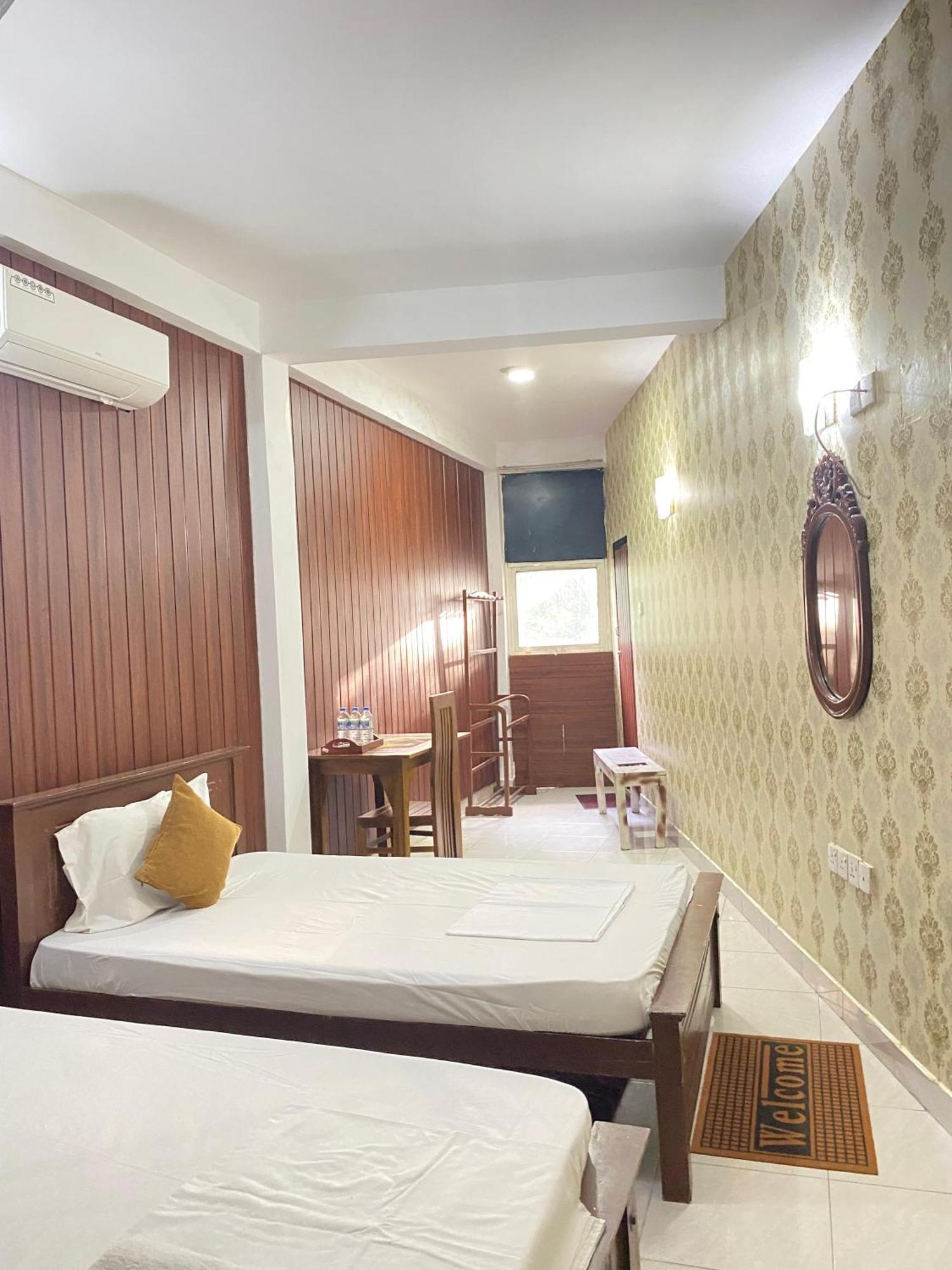 Airport City Hotel كاتوناياكى المظهر الخارجي الصورة