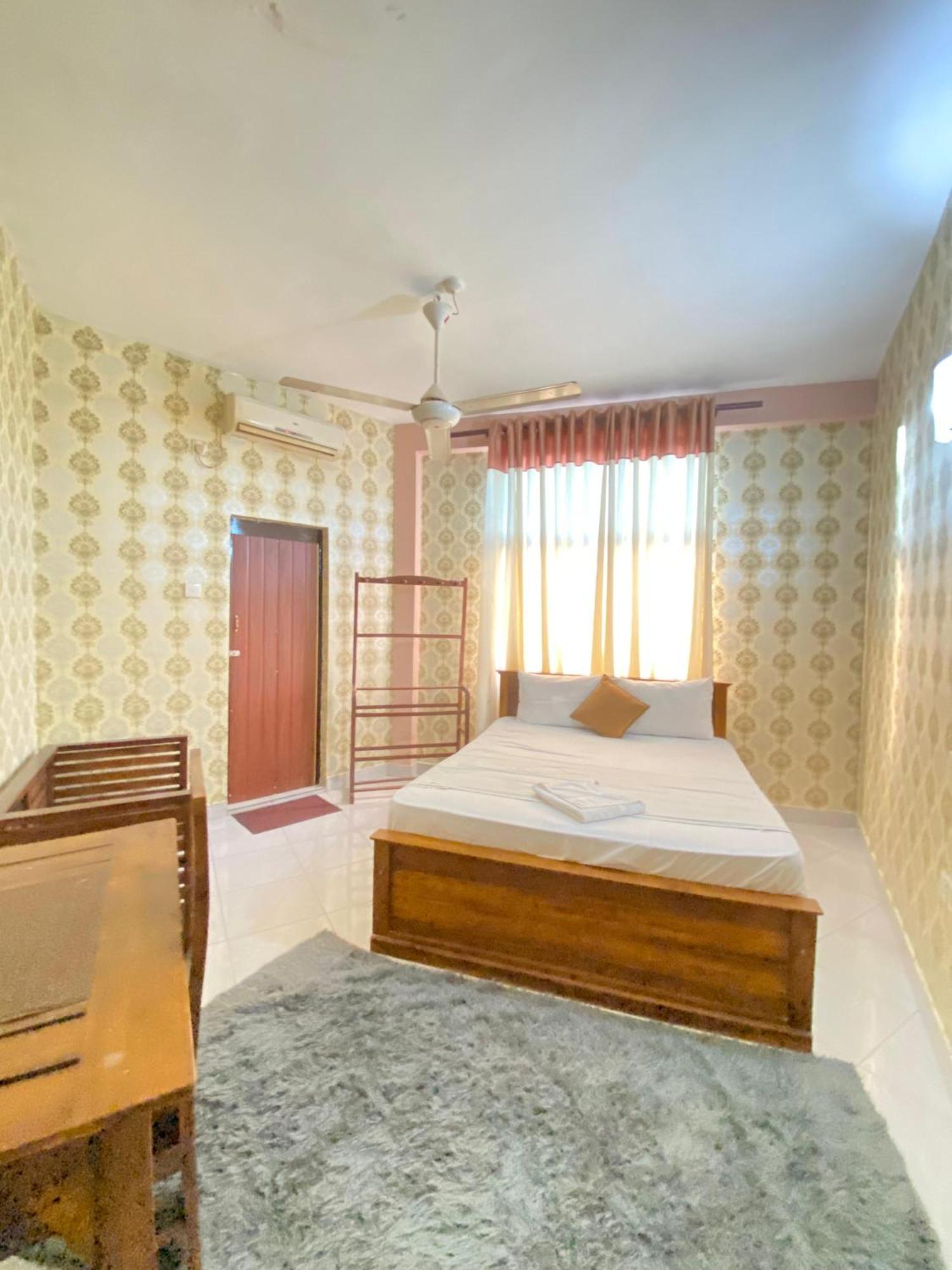 Airport City Hotel كاتوناياكى المظهر الخارجي الصورة